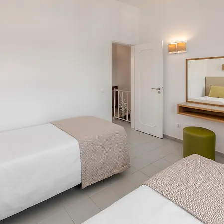 Moradias Joinal Tatil parkı 3*