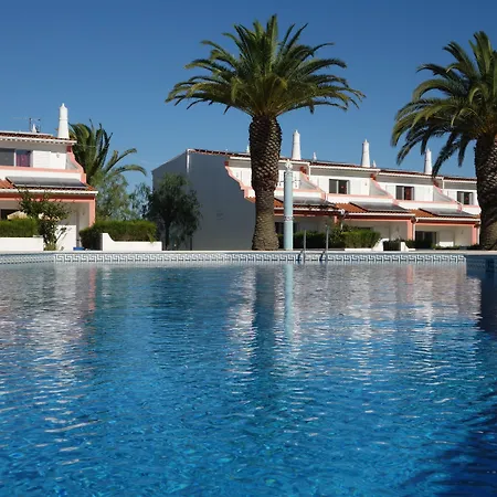 Moradias Joinal Tatil parkı