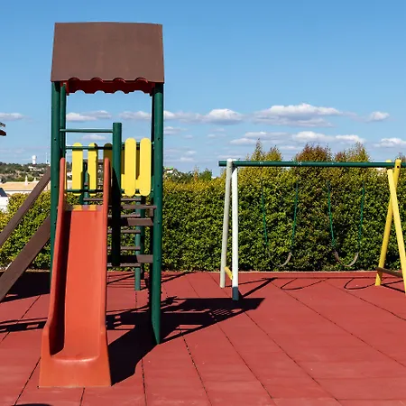 Kompleks wypoczynkowy Moradias Joinal 3*