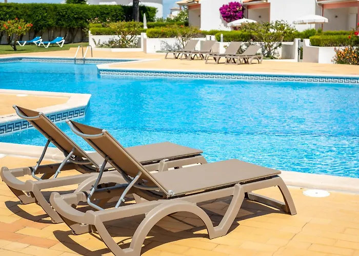 Moradias Joinal 假日公园 3*